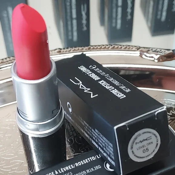 Boutique. 10oz lipstick in color lovelorn (05) - Picture 2 of 2